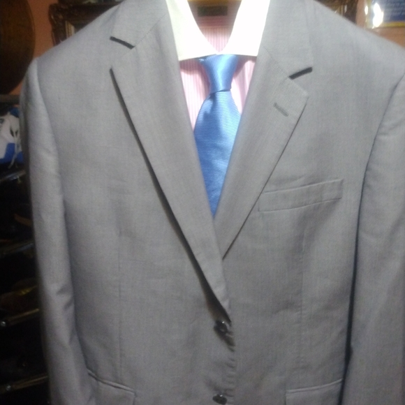 Jos A Bank Light Gray Pencil Stripe 2Btn/1Vent Suit Size 44R W38 Inseam28 - Picture 7 of 10